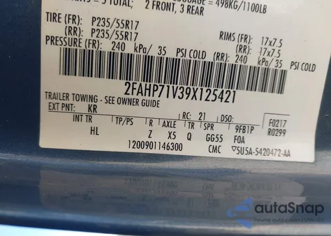 2009 Ford Crown Victoria Police/Police Interceptor z USA, uszkodzony, nr VIN 2FAHP71V39X125421